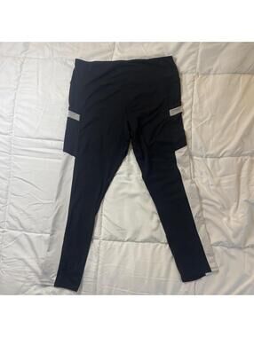 SO Black White Mesh Pocket Capri Leggings XL